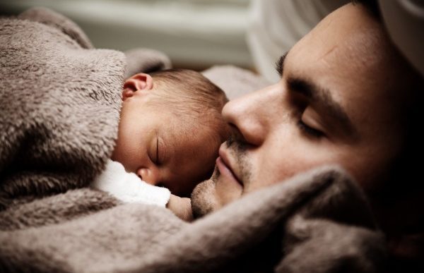 image of dad and newborn, hypnobirthing is the ultimate birth preparation for dads